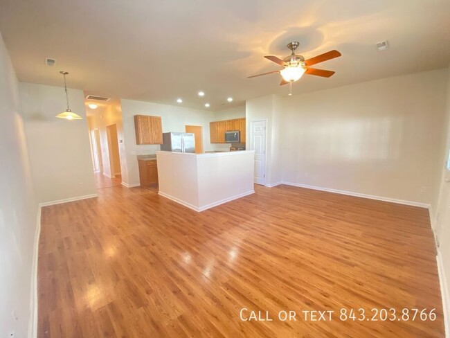 Building Photo - Available Now! Explore this Spacious 3-bed...