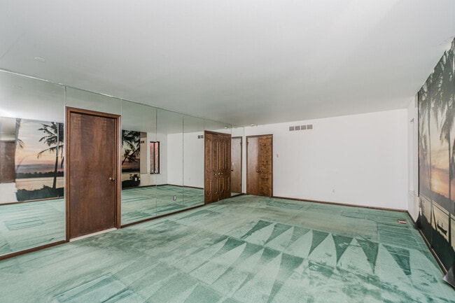 Building Photo - 22745 Wrexford Dr