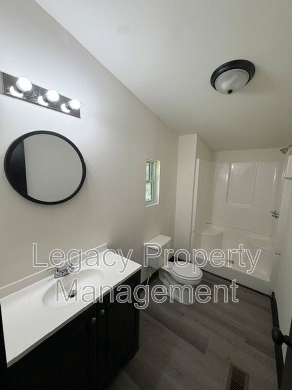 Building Photo - 5920 Boulder Dr