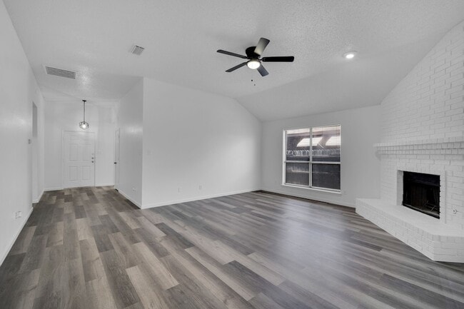 Building Photo - 408 Wolfe St