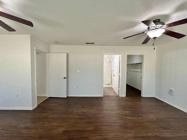 Building Photo - 3 Bedroom 2 Bath Rental in Whitehouse ISD!...