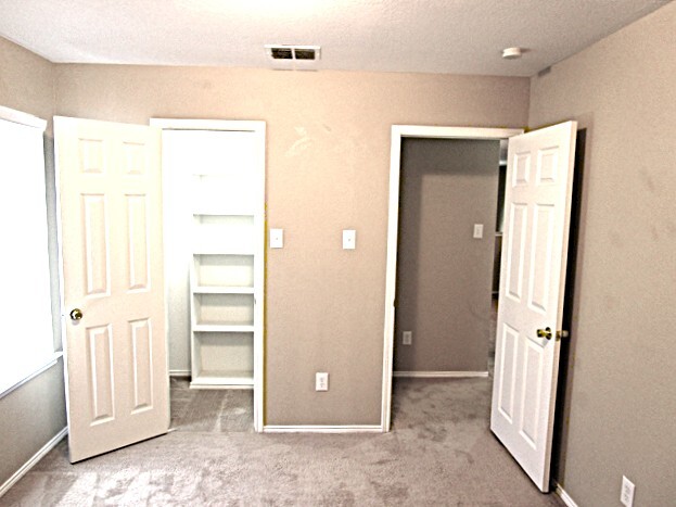 Building Photo - 11812 Ponderosa Pine Dr