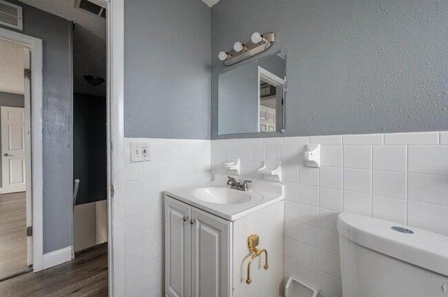 Building Photo - 235 Palmetto Ave NW