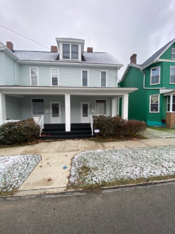 Building Photo - 207 Loucks Ave