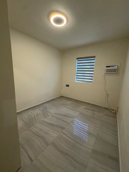 Building Photo - 221 NW 75th St