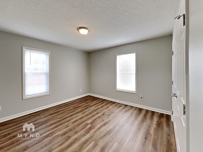 Building Photo - 104 Carrington Dr