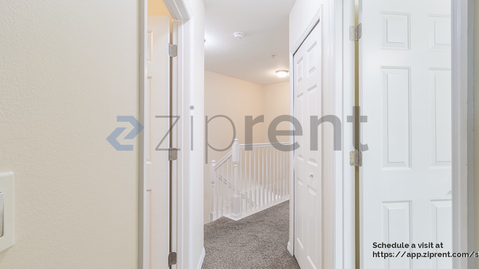 Building Photo - 10679 Regent Square Dr