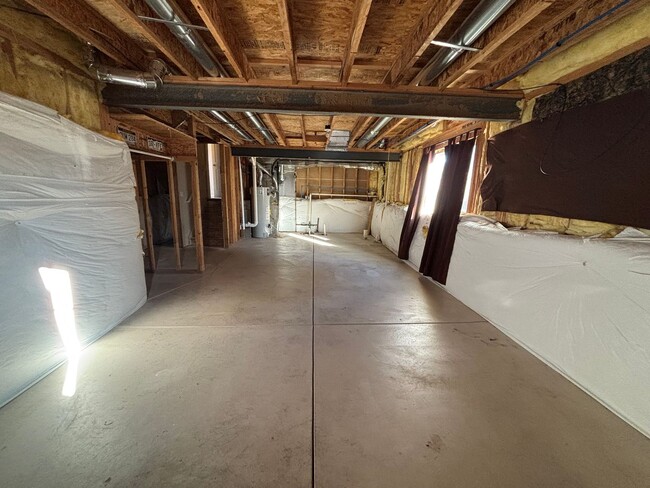 Building Photo - 3 Bed 2.5 Bath w/AC - MileStoneRES