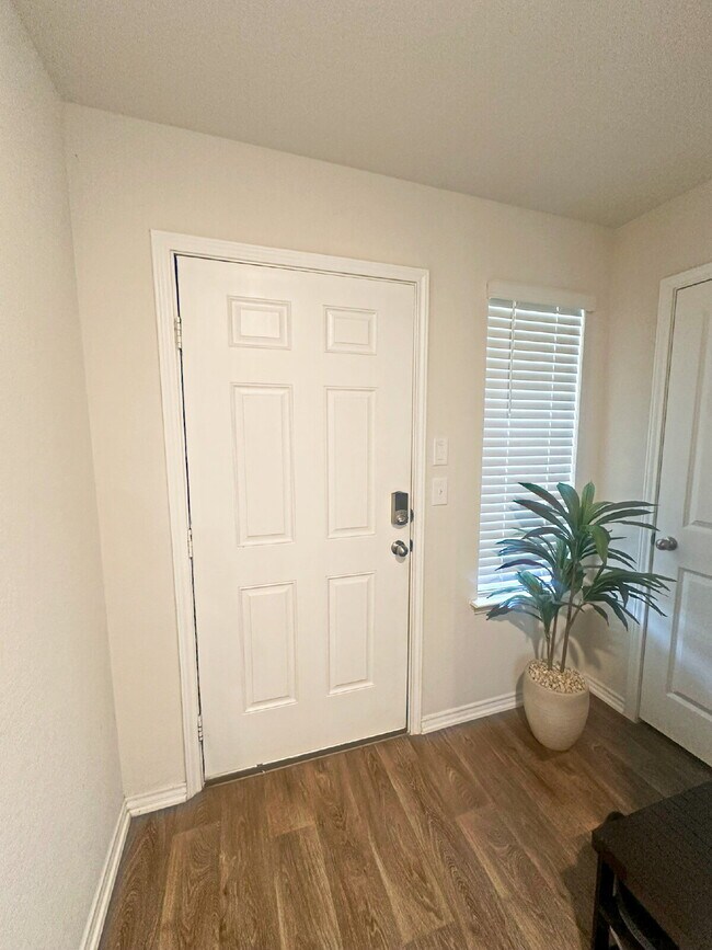 Building Photo - 5306 Scoria Trl