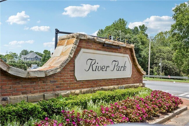 Building Photo - 283 Hiawassee Dr