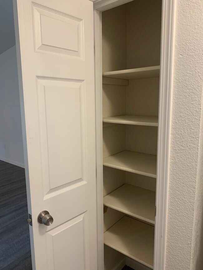 Building Photo - 12626 Ne 118th St, Apt 3