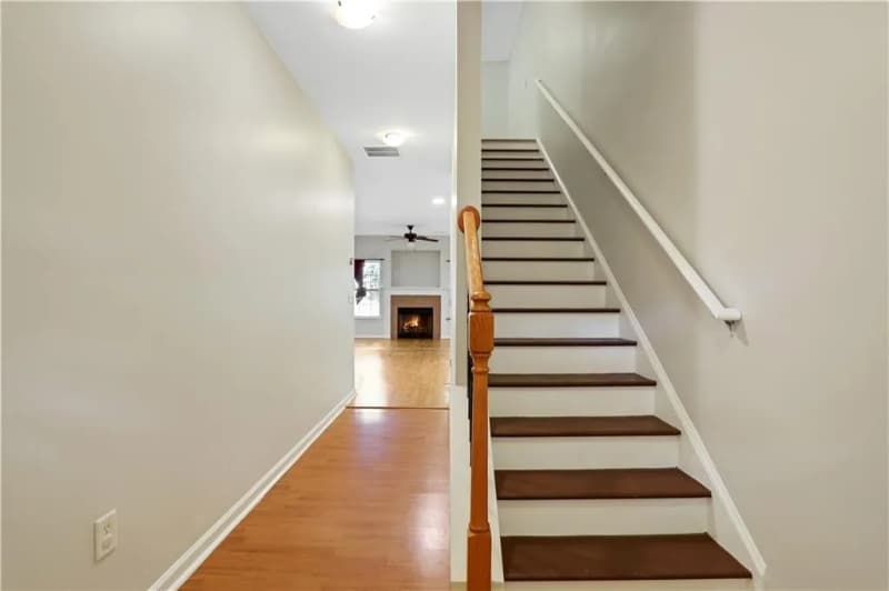 Building Photo - 526 Tufton Tr