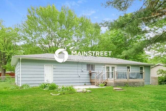 Building Photo - 3 Bedroom Pet-Friendly Home in RAYTOWN, MO with Main Street Renewal