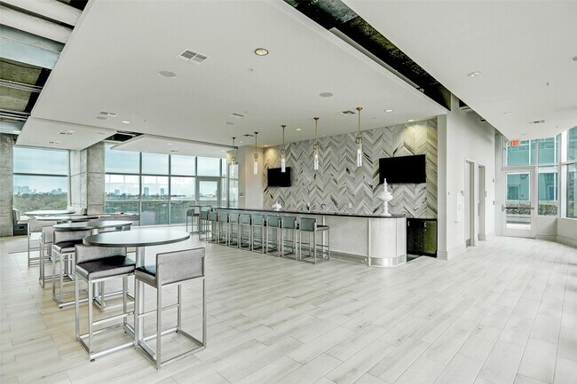 Building Photo - 5925 Almeda Rd