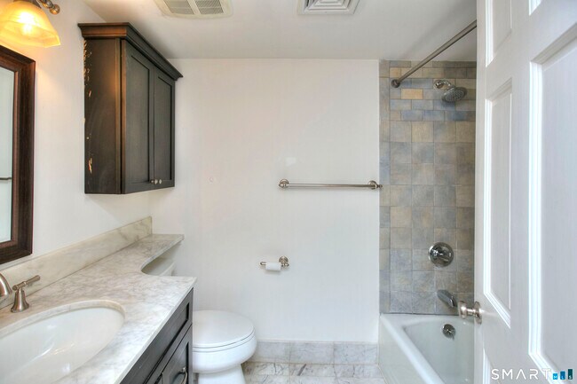 Building Photo - 109 Southport Woods Drive