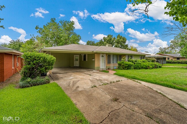 Building Photo - BEAUTIFUL 3 BEDROOM 2 BATH IN BOSSIER