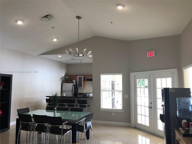 Building Photo - 12430 Vista Isles Dr