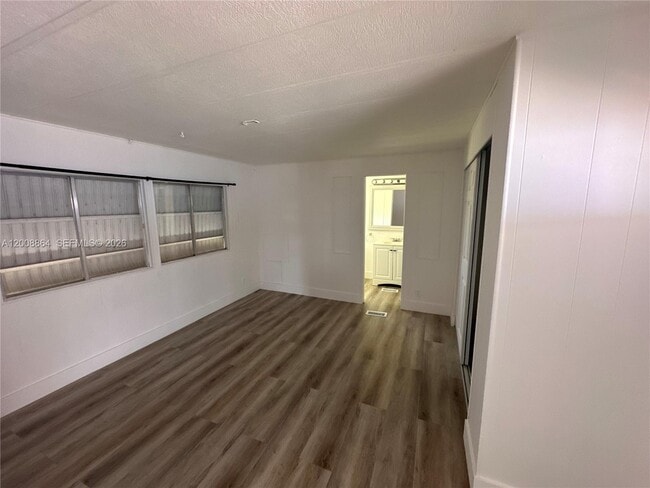Building Photo - 2957 SW 54th St