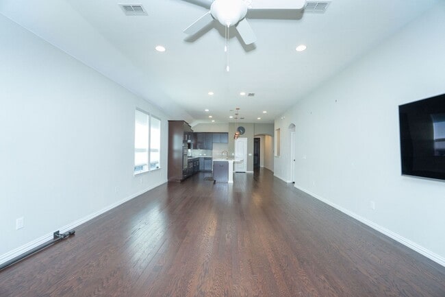 Building Photo - 2813 Barnsley Dr