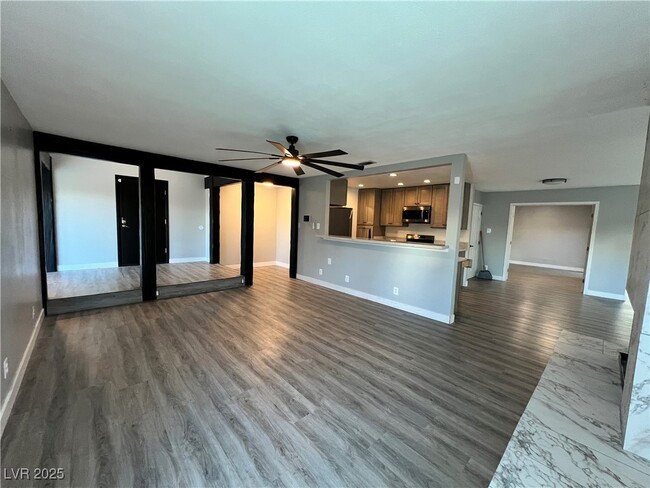 Building Photo - 3140 Hebard Dr