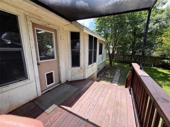 Building Photo - 1505 Muledeer Run