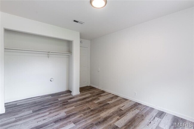 Building Photo - 3017 Pembroke Ln