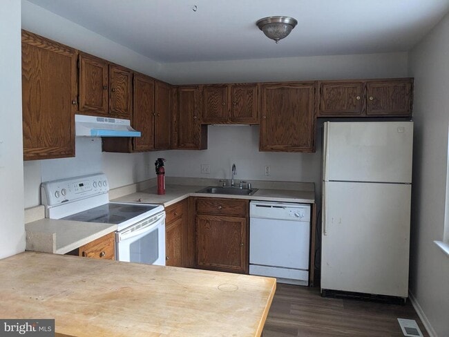 Building Photo - 2495 Vineyard Ln
