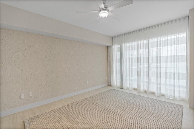 Building Photo - 153 N Seabreeze Blvd