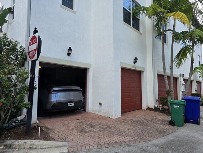 Building Photo - 11938 SW 26th Ct