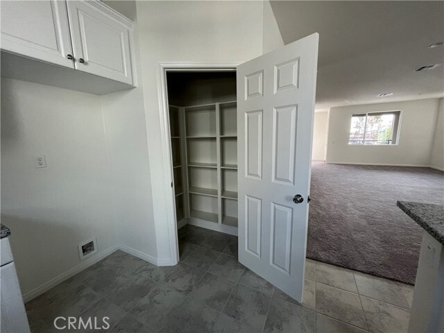 Building Photo - 913 E 2nd St