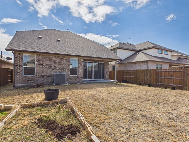 Building Photo - Beautiful Bar W Ranch Home – Hill Country Charm with Modern Comforts