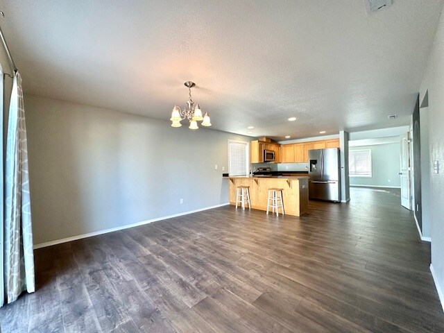 Building Photo - 327 S Aspen St