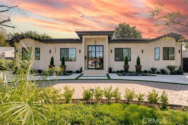 Building Photo - 7714 Lasaine Ave