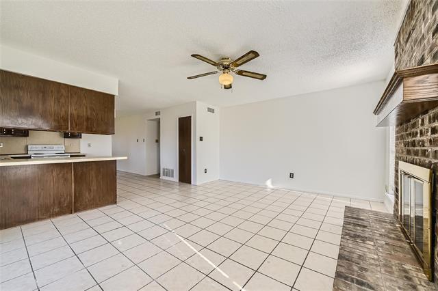 Building Photo - 2200 Sequoia Ln