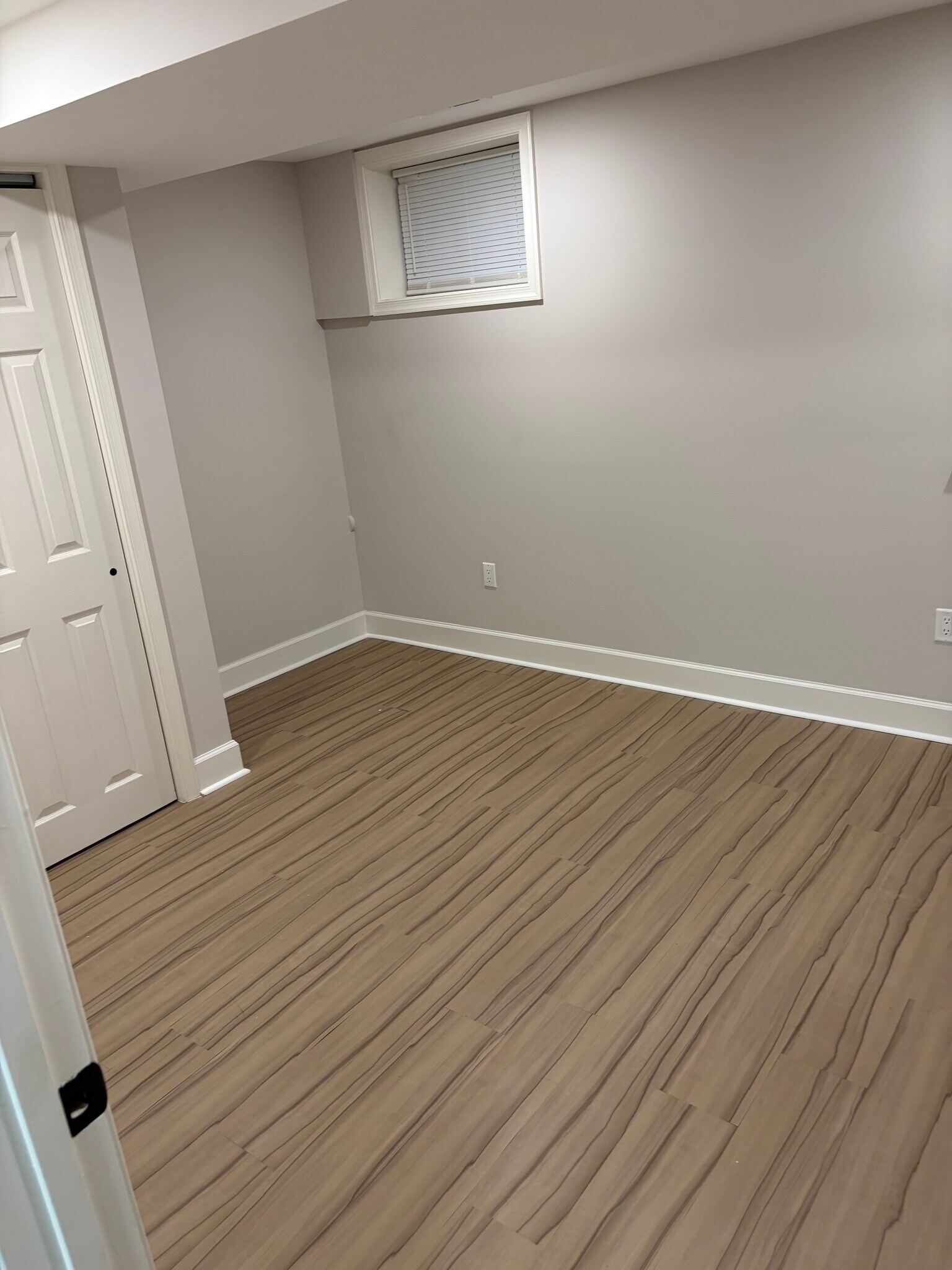 Building Photo - 1420 18th Pl SE