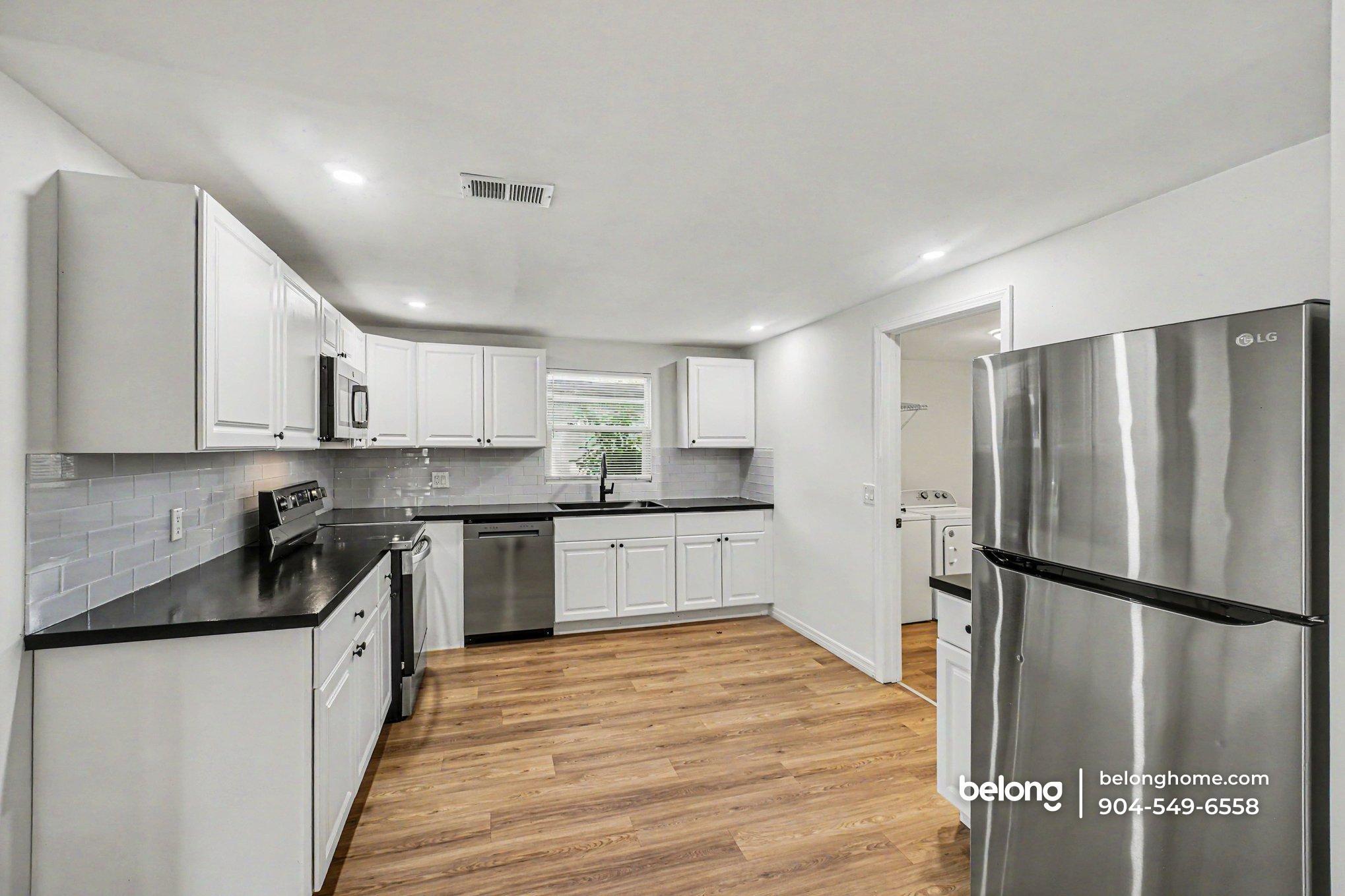 Building Photo - 392 Aurora Boulevard
