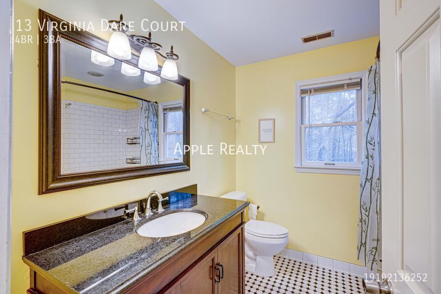 Building Photo - 13 Virginia Dare Ct