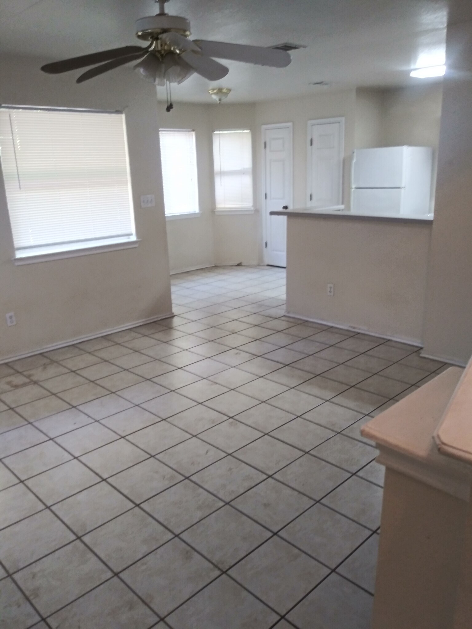 Building Photo - 855 Sagewood Trl