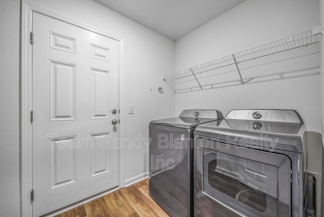 Building Photo - 8739 Schooner Ln