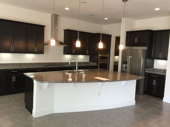 Building Photo - 6 bedroom/6 bath Dr. Phillips Home