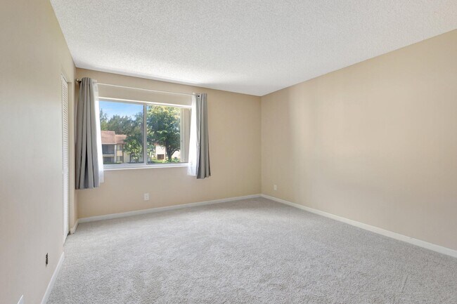 Building Photo - 4835 Sable Pine Cir