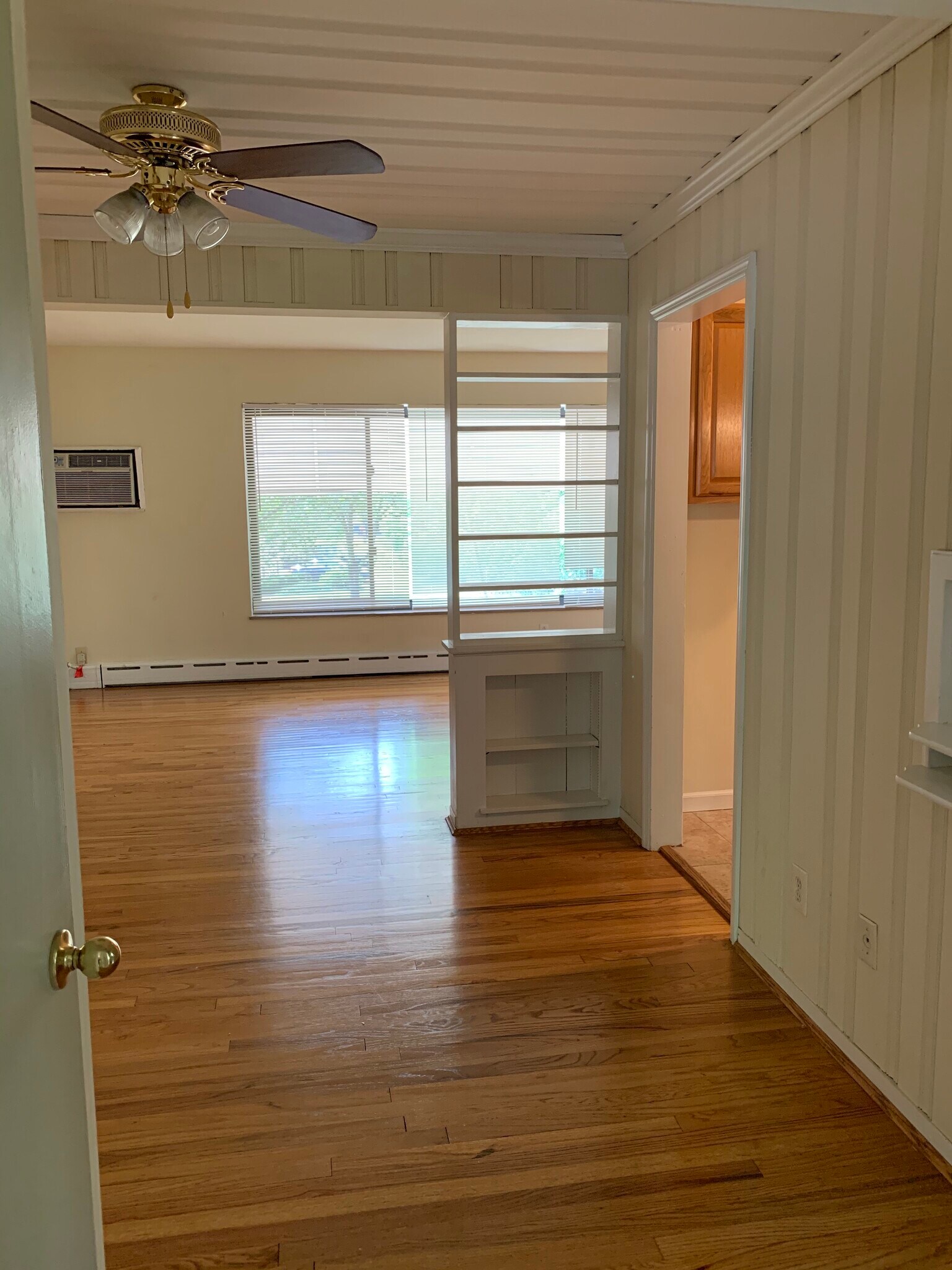 Building Photo - 1614 Beacon St