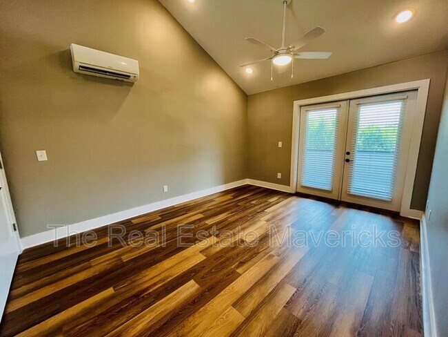 Building Photo - 1450 Stockyard Pl