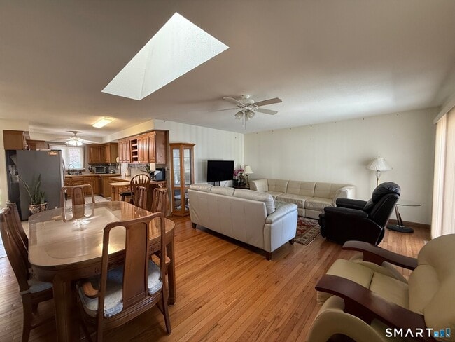 Building Photo - 14 Daniel Dr