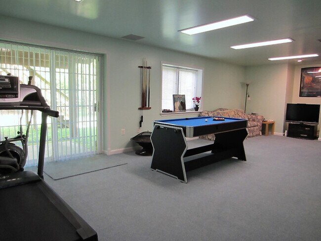 Building Photo - 6315 Victorious Song Ln