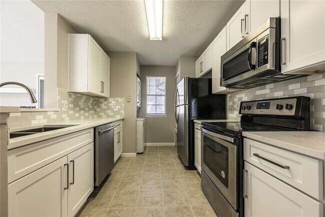 Building Photo - 1107 Sandy Ln Dr