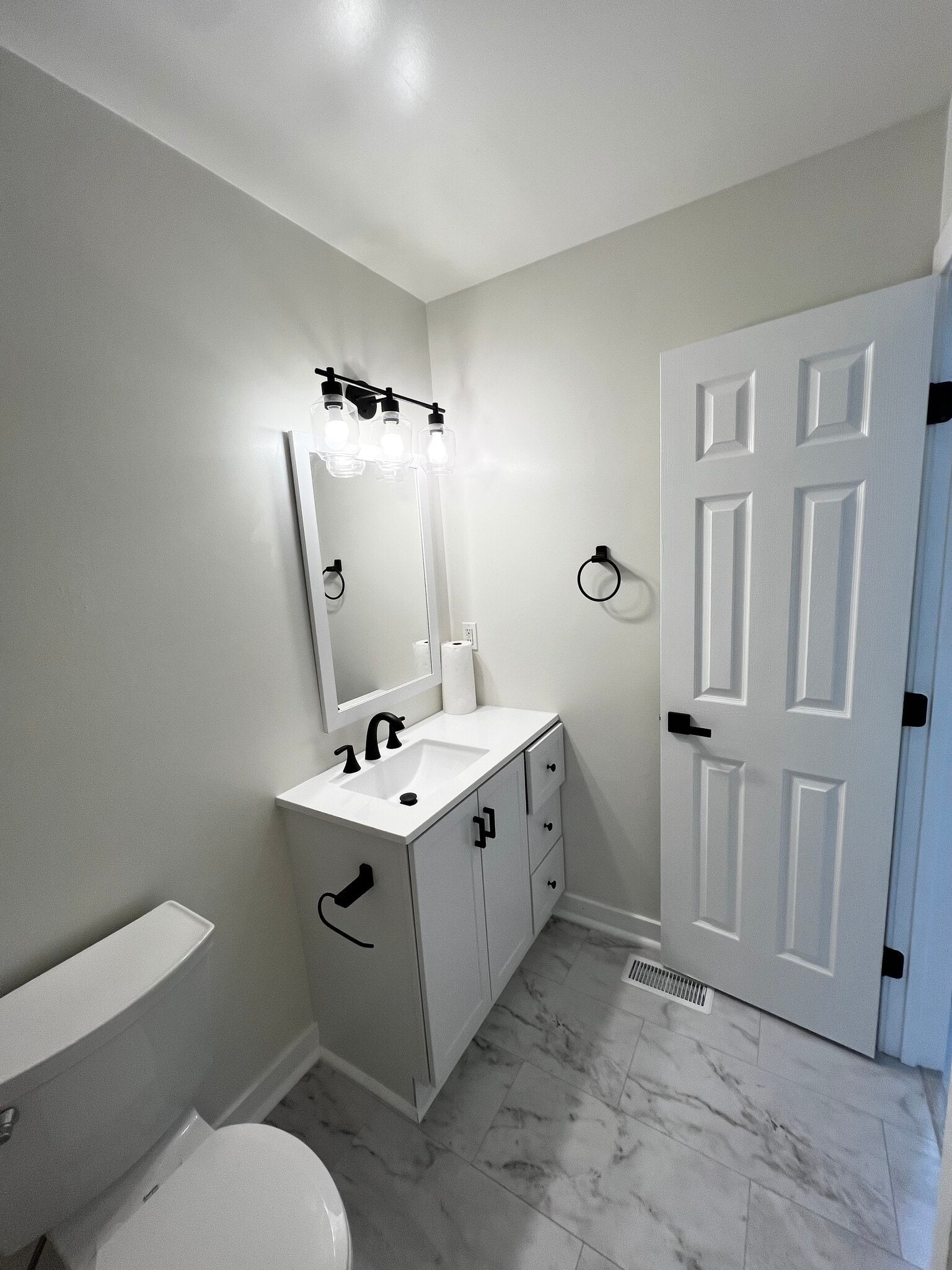 Building Photo - 928 Farmer St