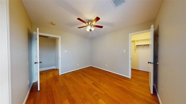 Building Photo - 505 Camp Ct