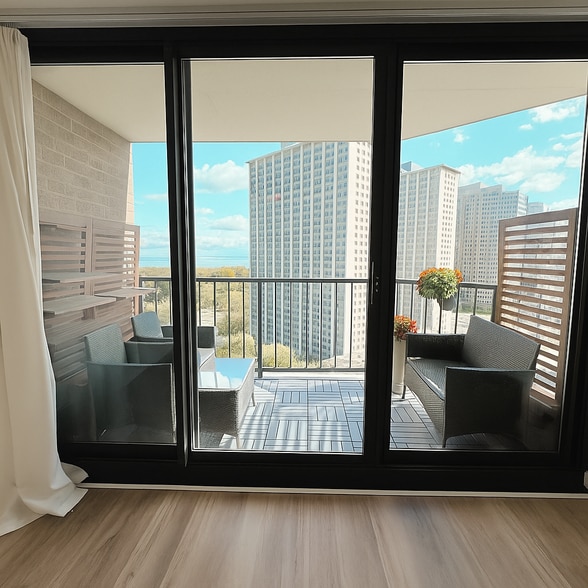 Balcony - 3660 N Lake Shore Dr