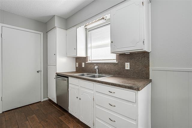 Building Photo - 228 Lester St